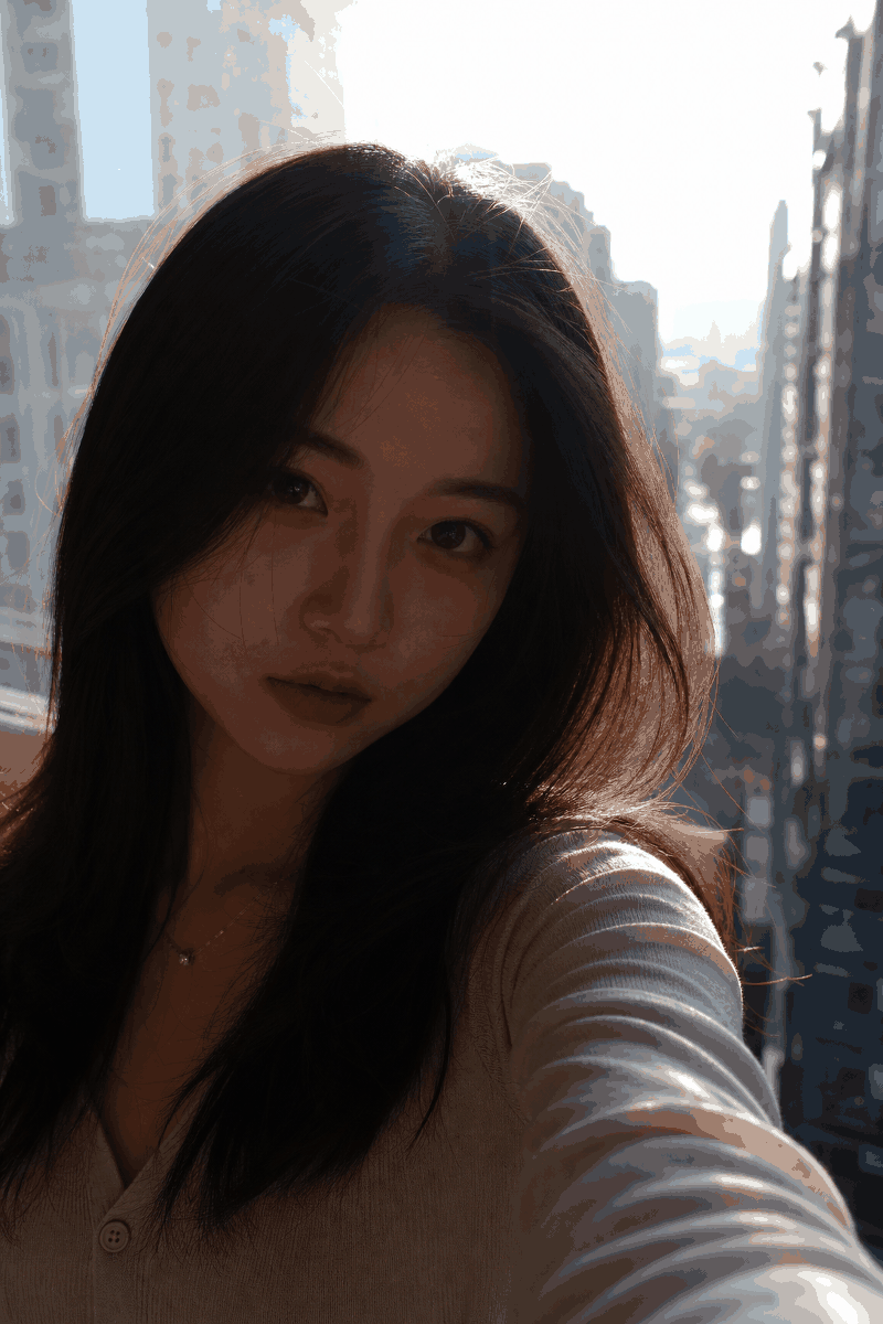 不丢逆光氛围，只把脸从阴影里捞出来。一张逆光自拍，解锁轮廓光还在、五官也清晰的大片感。